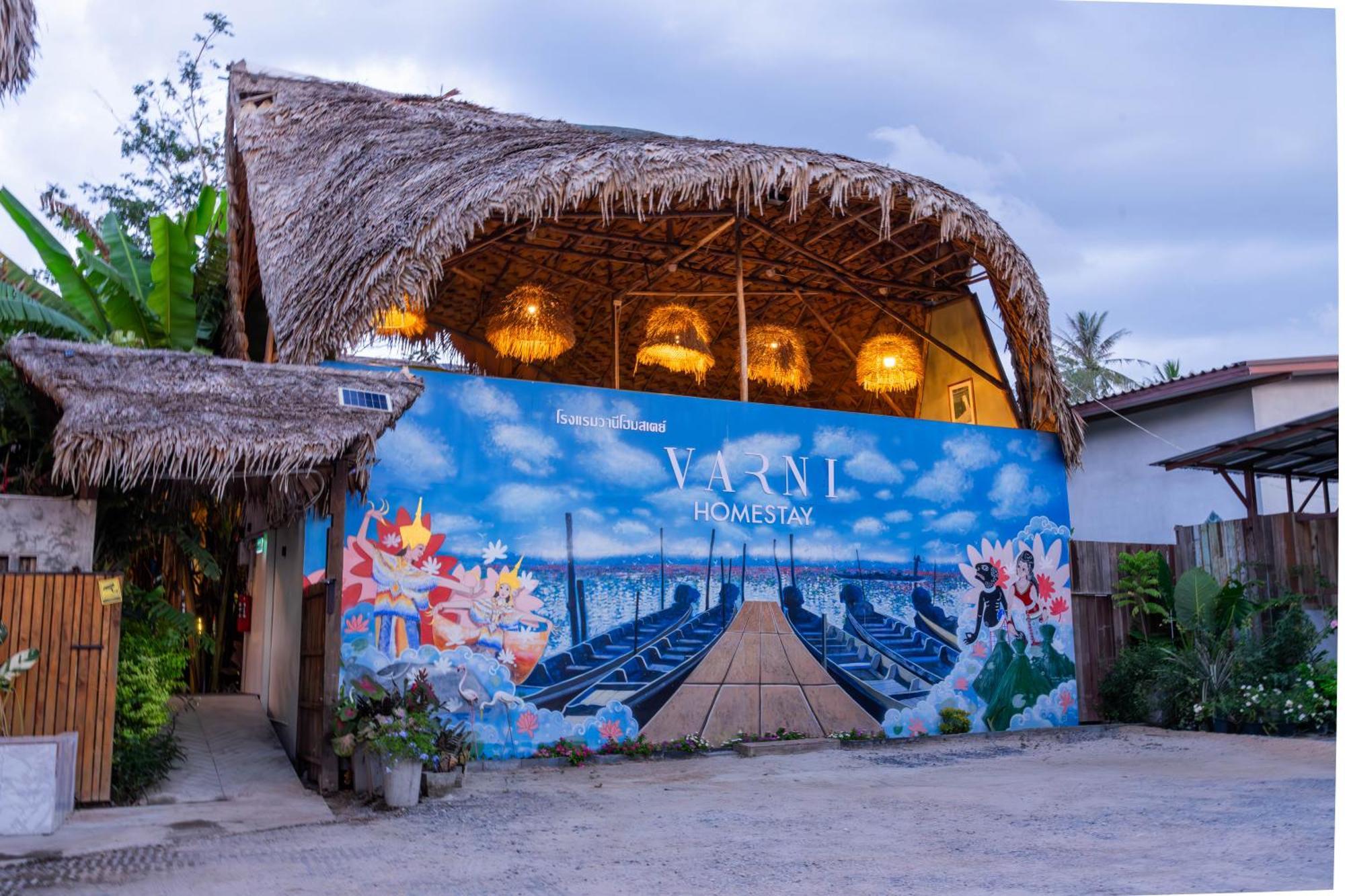 Varni Homestay Phatthalung Extérieur photo